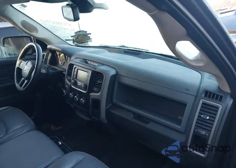 2015 Ram 1500 Express z USA, uszkodzony, nr VIN 1C6RR7KT5FS647186